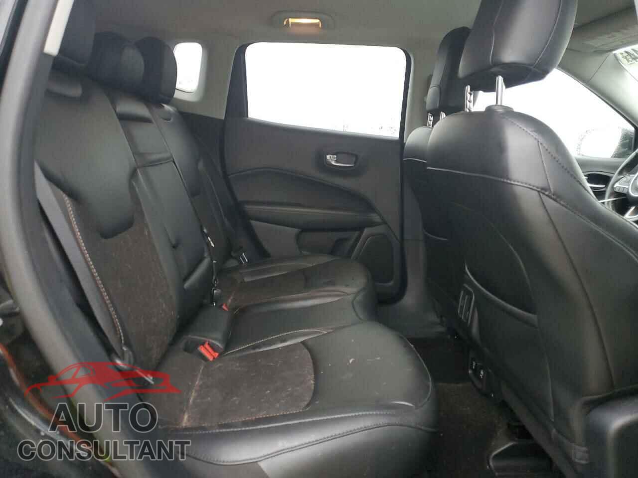 JEEP COMPASS 2019 - 3C4NJCBB4KT649647