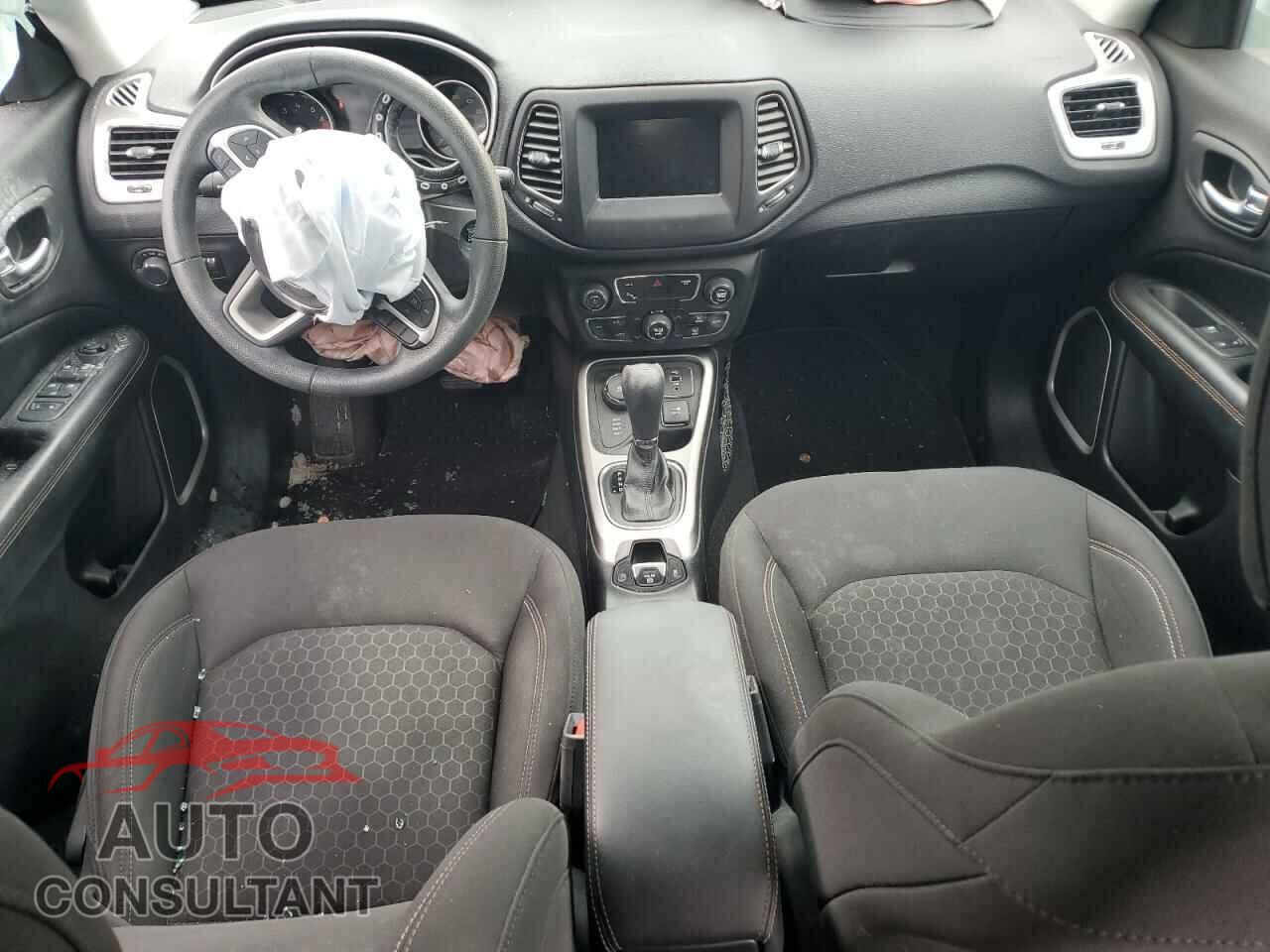 JEEP COMPASS 2018 - 3C4NJDAB4JT108099