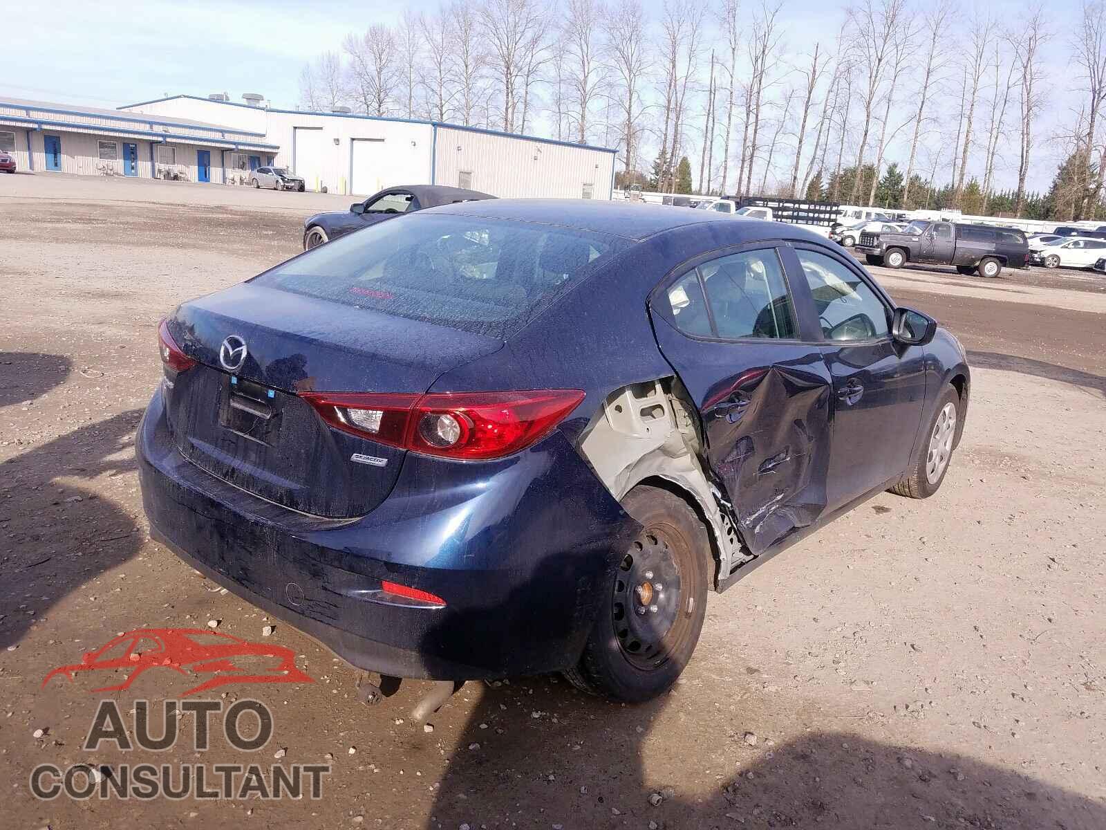 MAZDA 3 2018 - 1V2FR2CA6MC536776