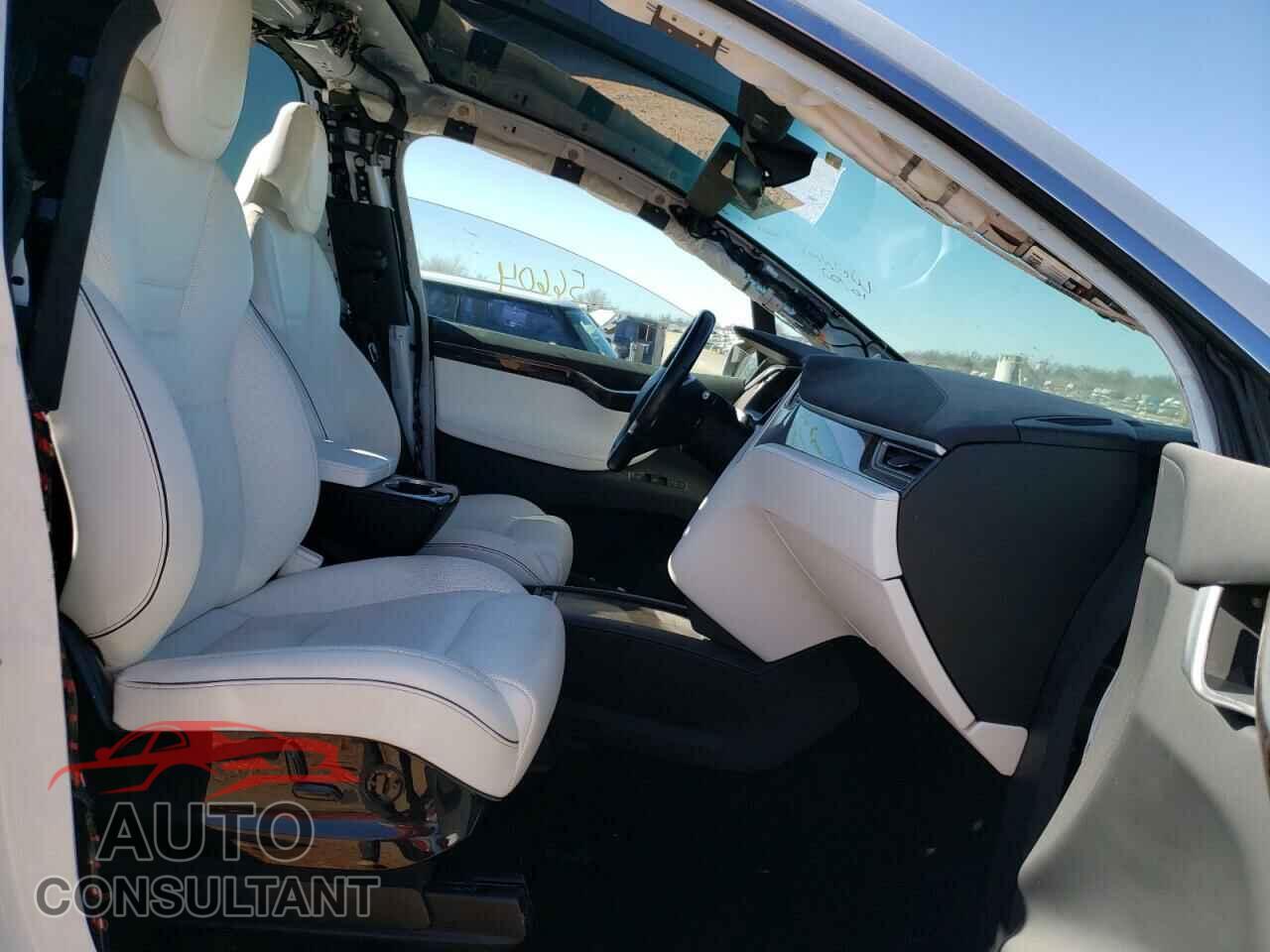 TESLA MODEL X 2016 - 5YJXCBE29GF016981