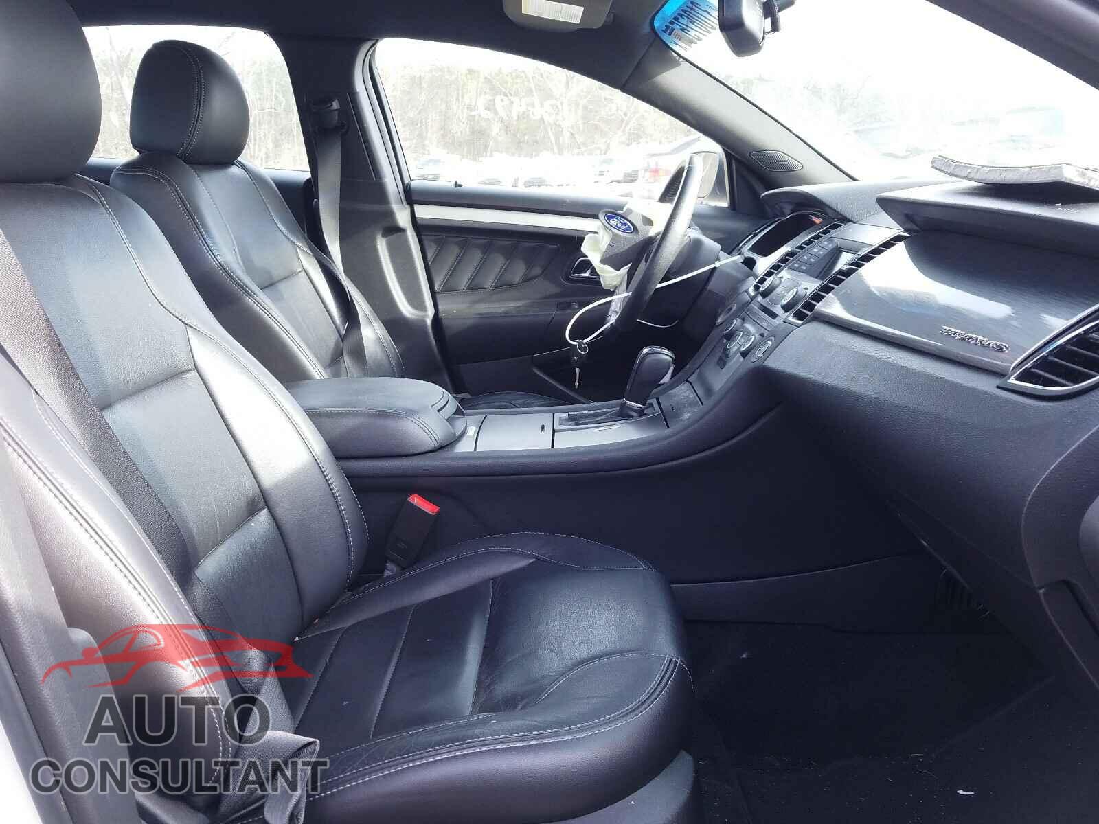 FORD TAURUS 2016 - 1FAHP2E82GG139837