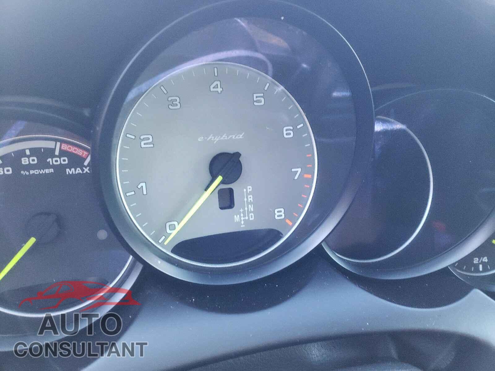 PORSCHE CAYENNE 2017 - WP1AE2A2XHLA69143