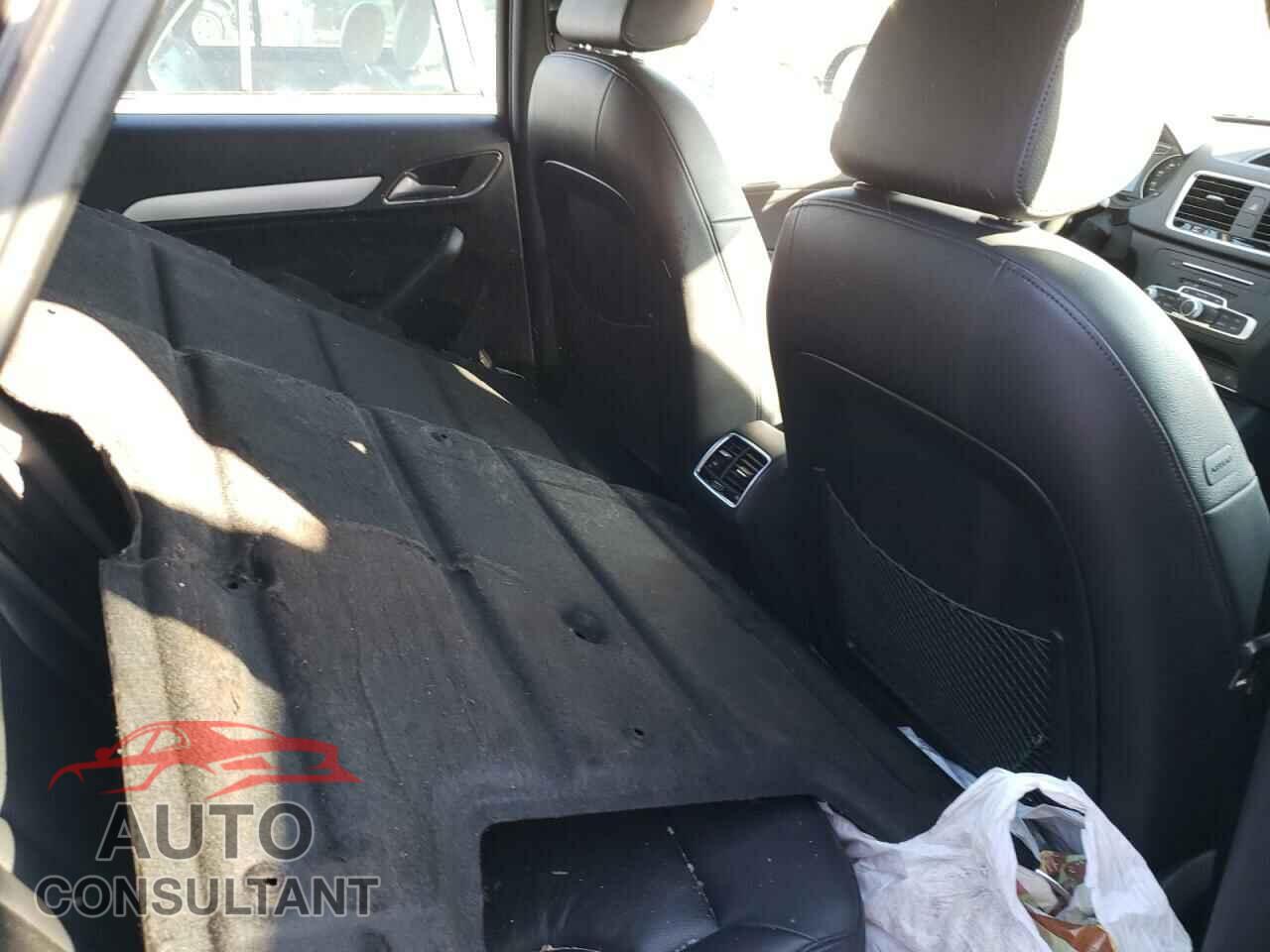 AUDI Q3 2017 - WA1BCCFS7HR010584