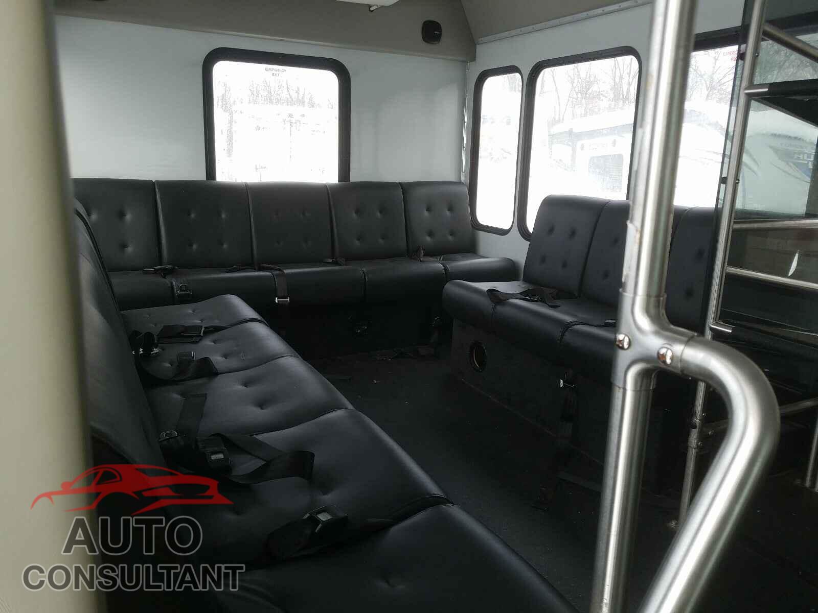 FORD ECONOLINE 2019 - 1FDFE4FS0KDC31046