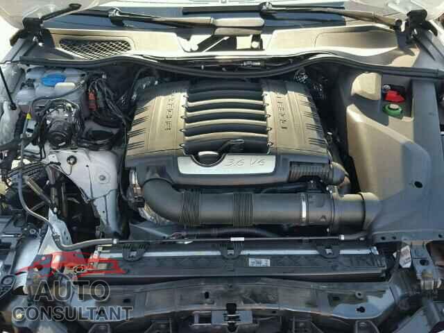 PORSCHE CAYENNE 2016 - WP1AA2A29GLA00681