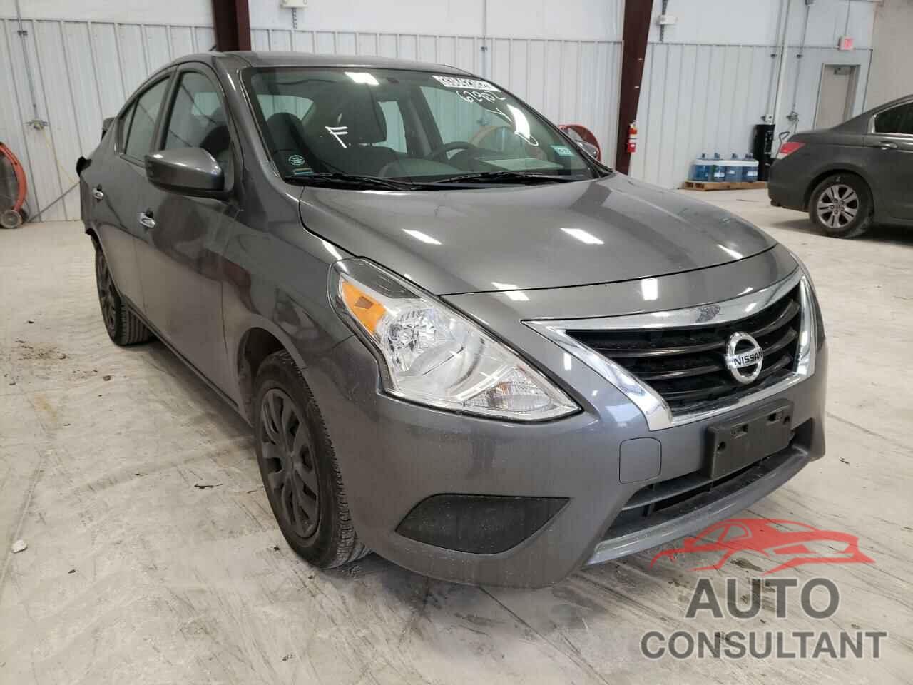 NISSAN VERSA 2018 - 3N1CN7AP3JL841739