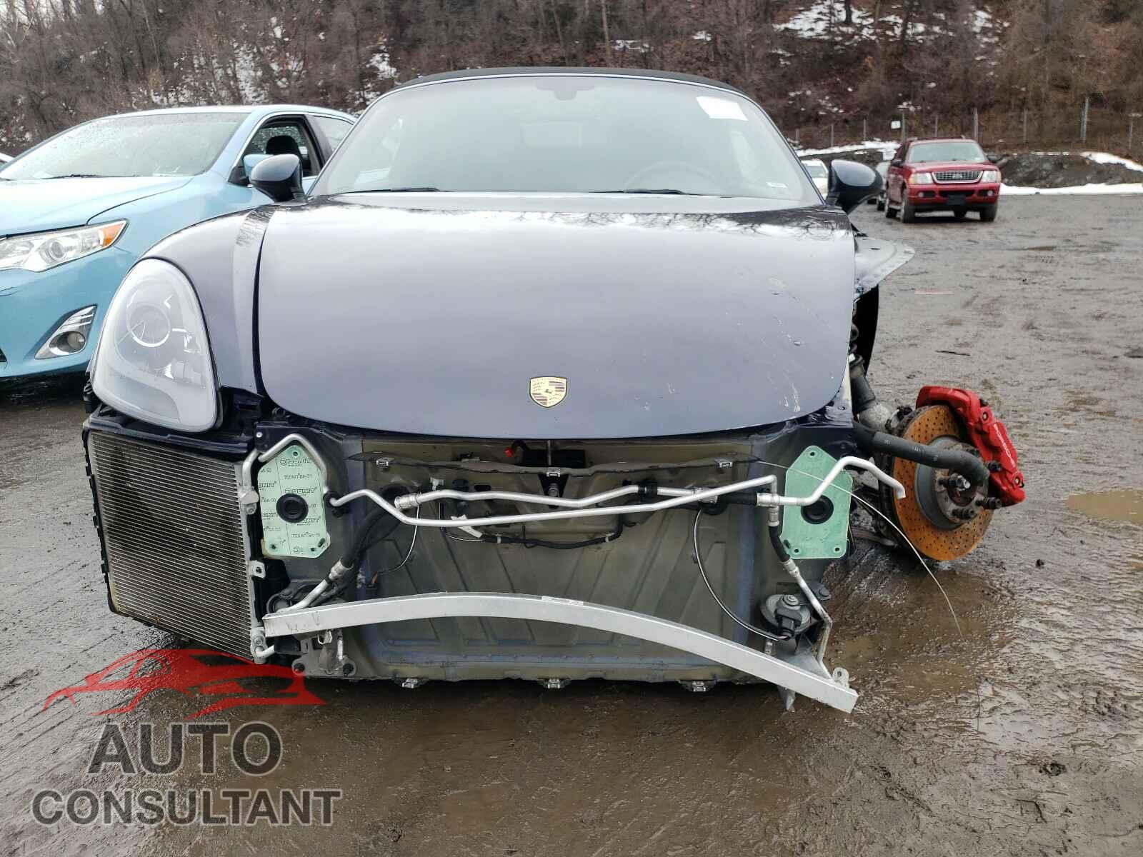 PORSCHE BOXSTER 2018 - WP0CB2A85JS228315