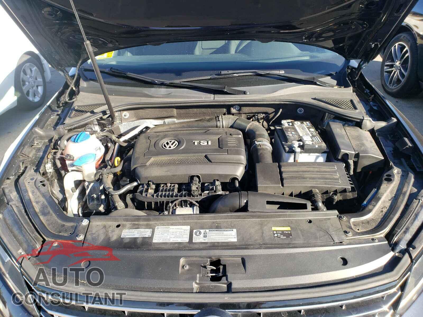 VOLKSWAGEN PASSAT 2017 - 1VWAT7A3XHC028506