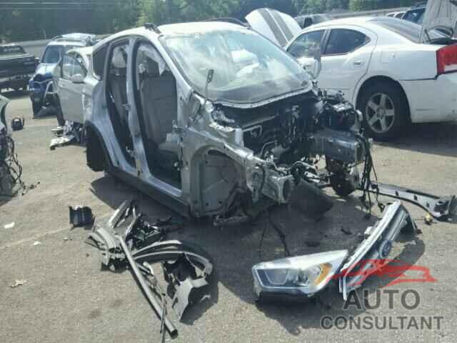 FORD ESCAPE 2017 - 1FMCU0G9XHUA26174