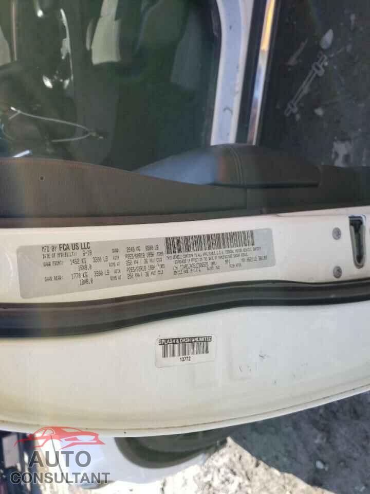 DODGE DURANGO 2018 - 1C4RDJAG5JC386525