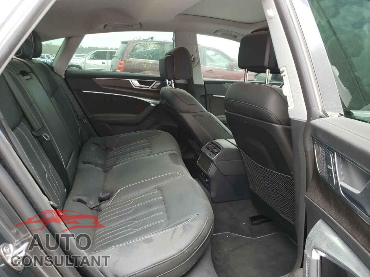 AUDI A7 2019 - WAUV2AF25KN092532