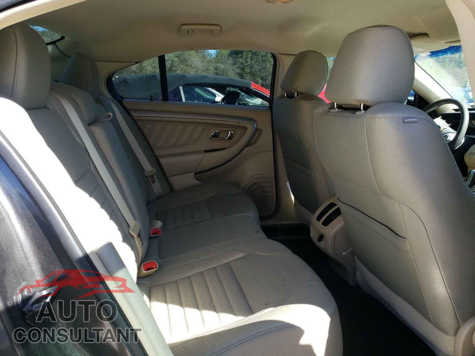 FORD TAURUS 2018 - 1FAHP2D85JG134687