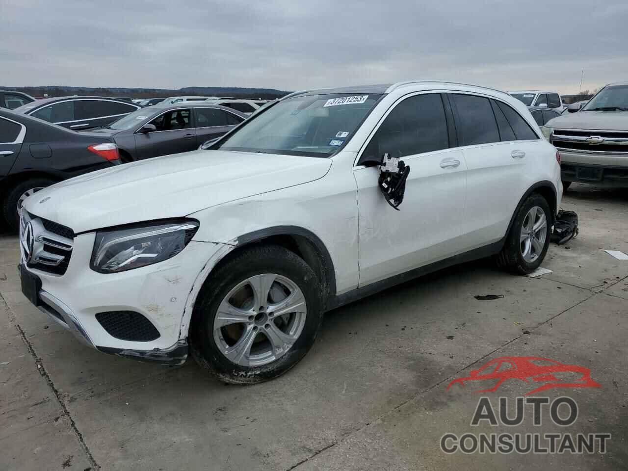 MERCEDES-BENZ GLC-CLASS 2018 - WDC0G4JB3JV103446