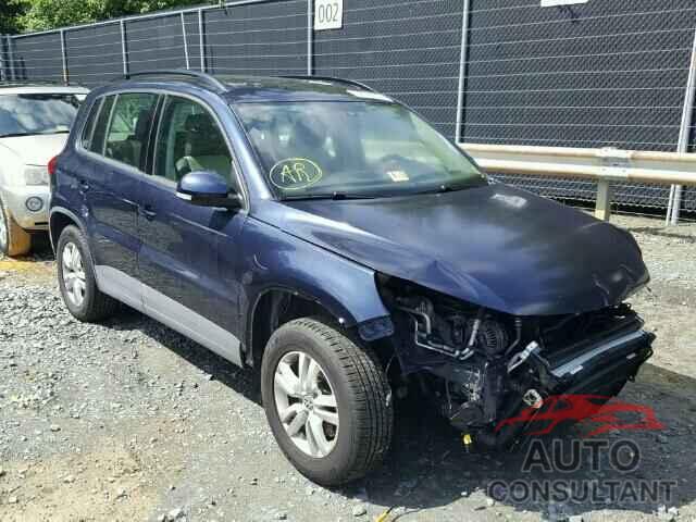 VOLKSWAGEN TIGUAN 2016 - WVGAV7AX8GW612296