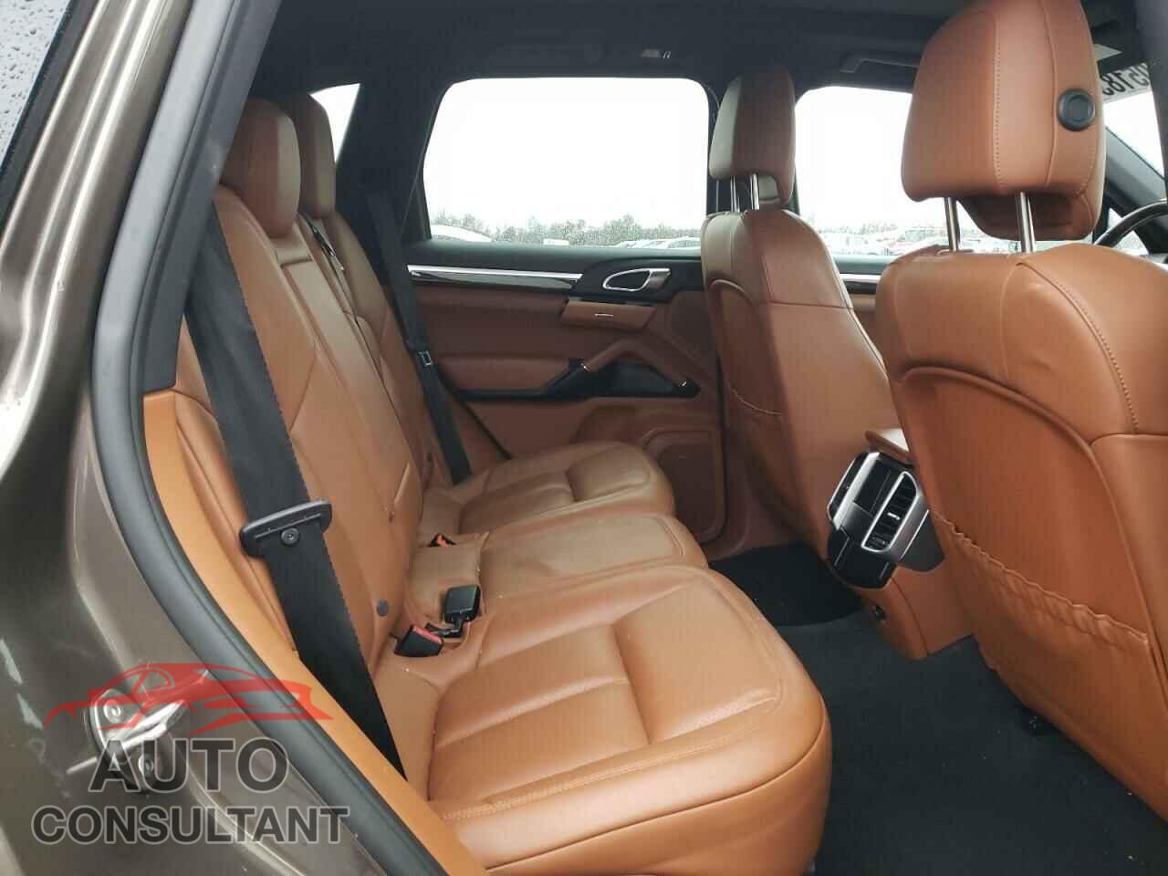 PORSCHE CAYENNE 2016 - WP1AB2A28GLA94307