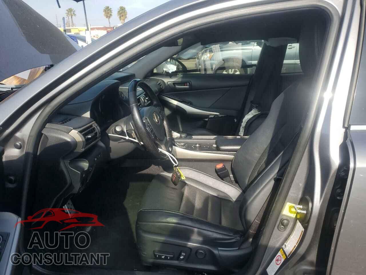 LEXUS IS 2017 - JTHBA1D23H5057202