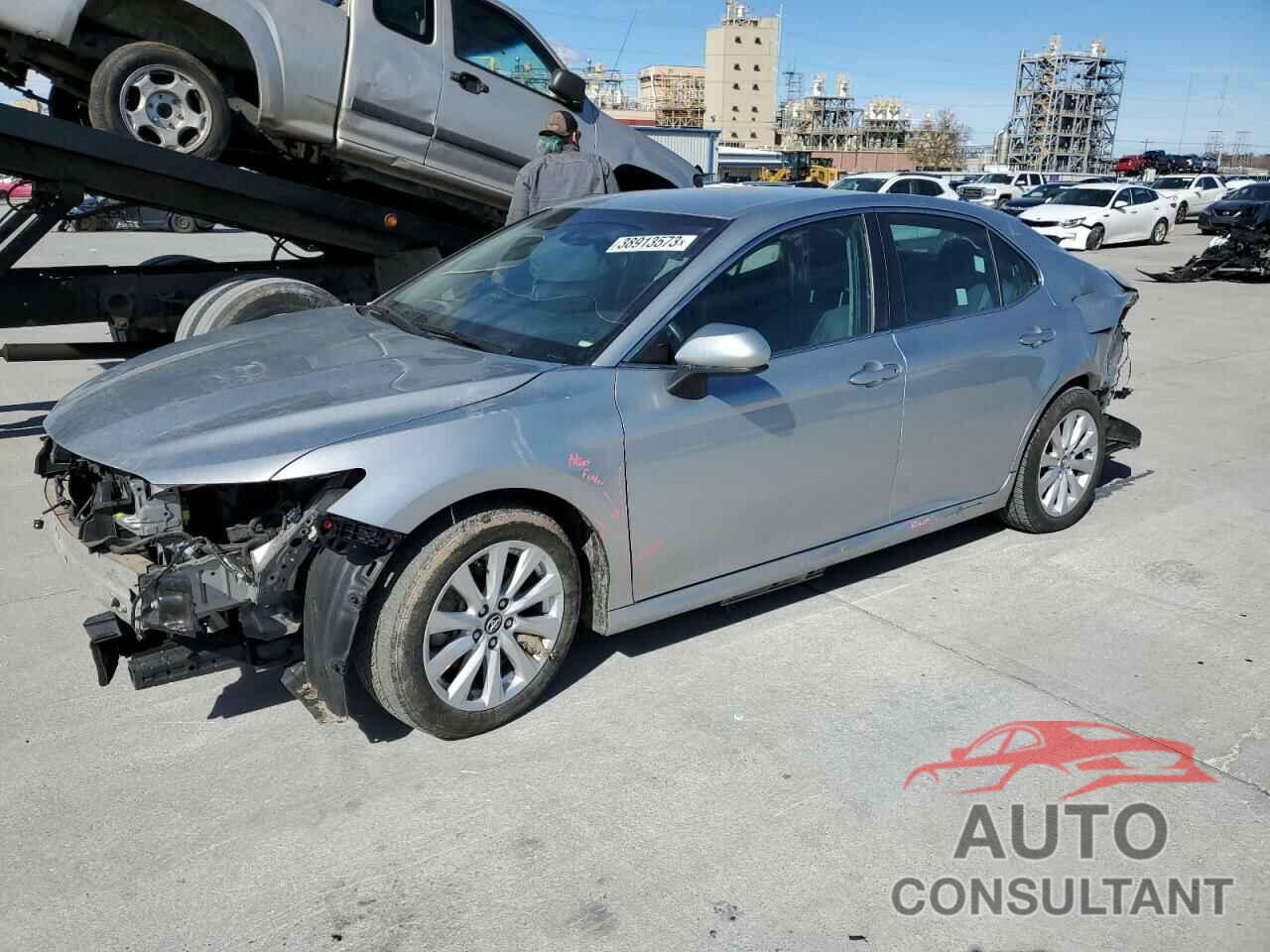 TOYOTA CAMRY 2018 - 4T1B11HK3JU618792