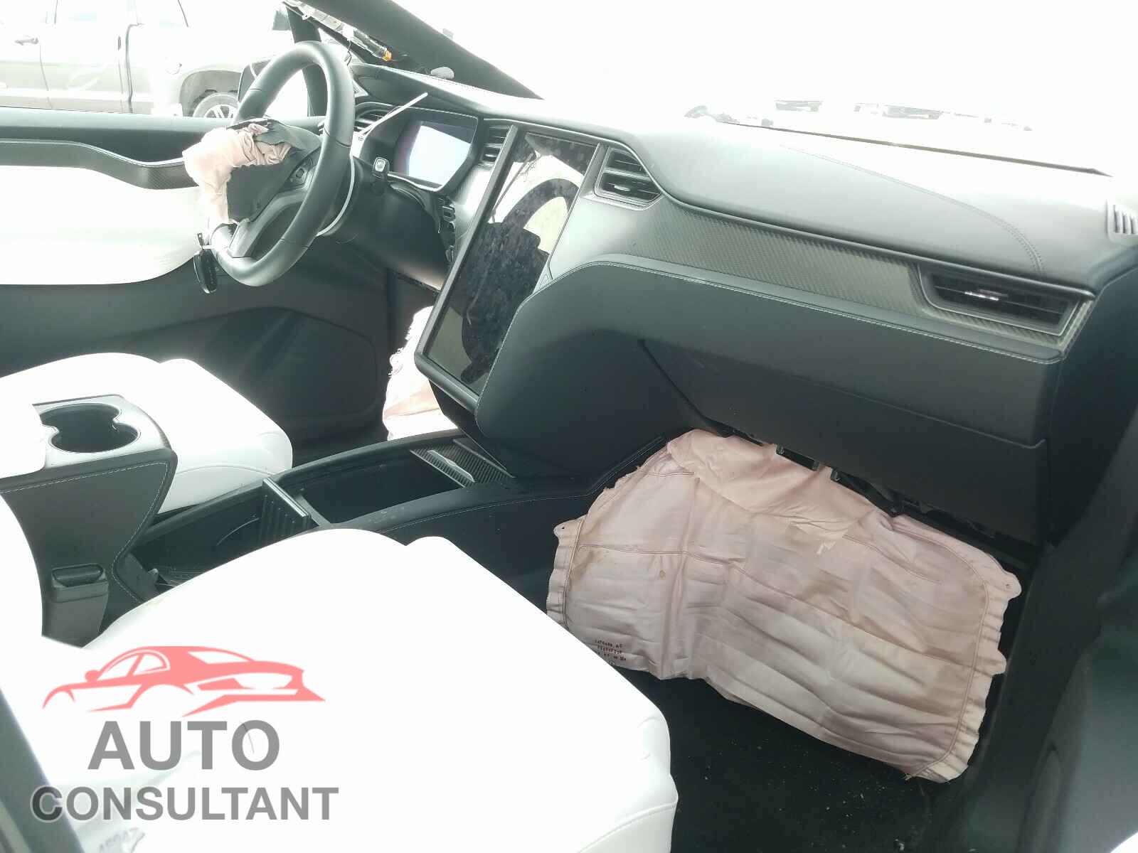 TESLA MODEL X 2019 - 5YJXCAE49KF186424