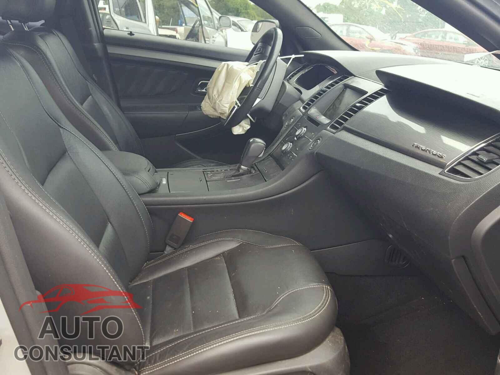 FORD TAURUS 2015 - 1FAHP2E81FG148575