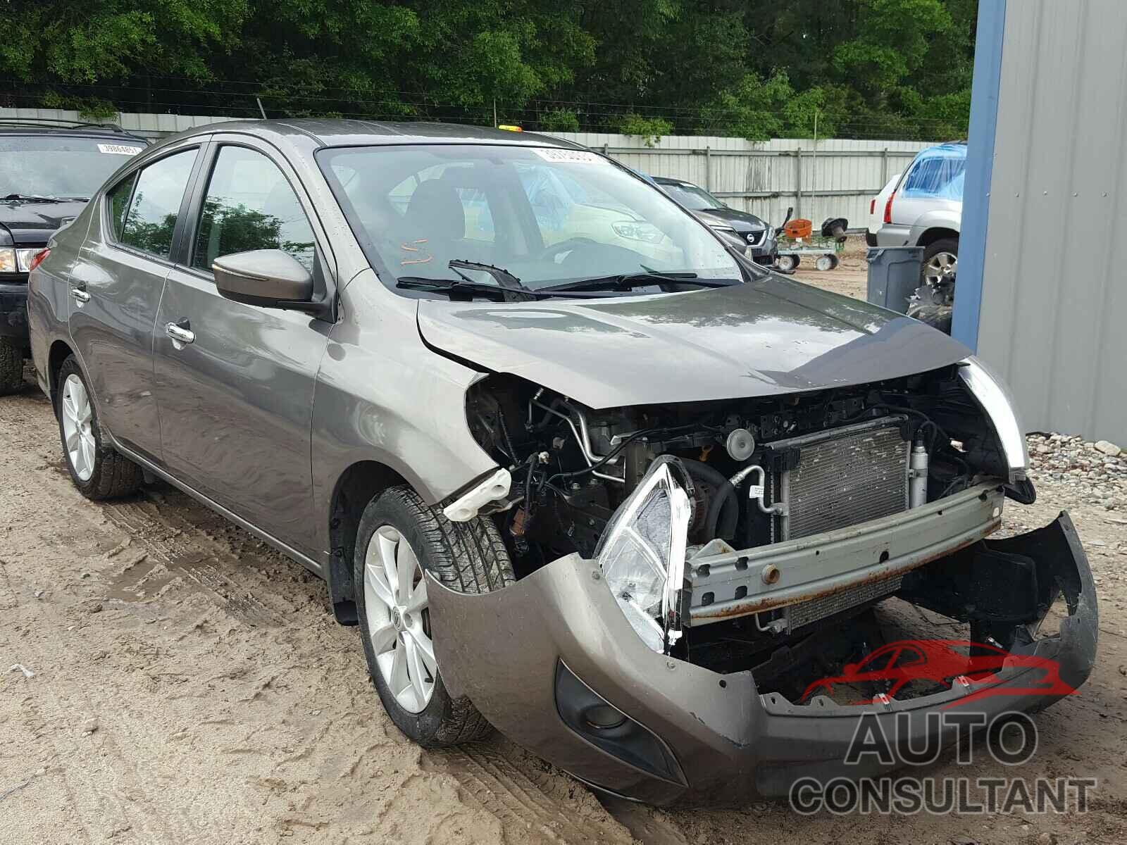 NISSAN VERSA 2017 - 3N1CN7AP7HL809127