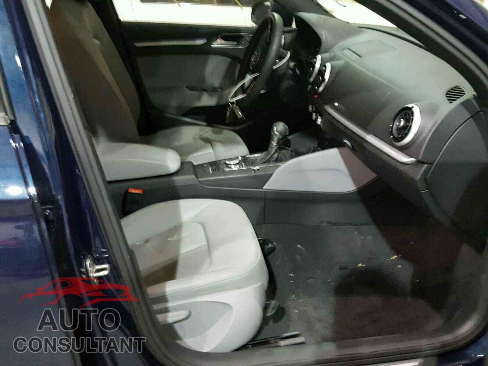 AUDI A3 2017 - WAUAUGFF3H1046065