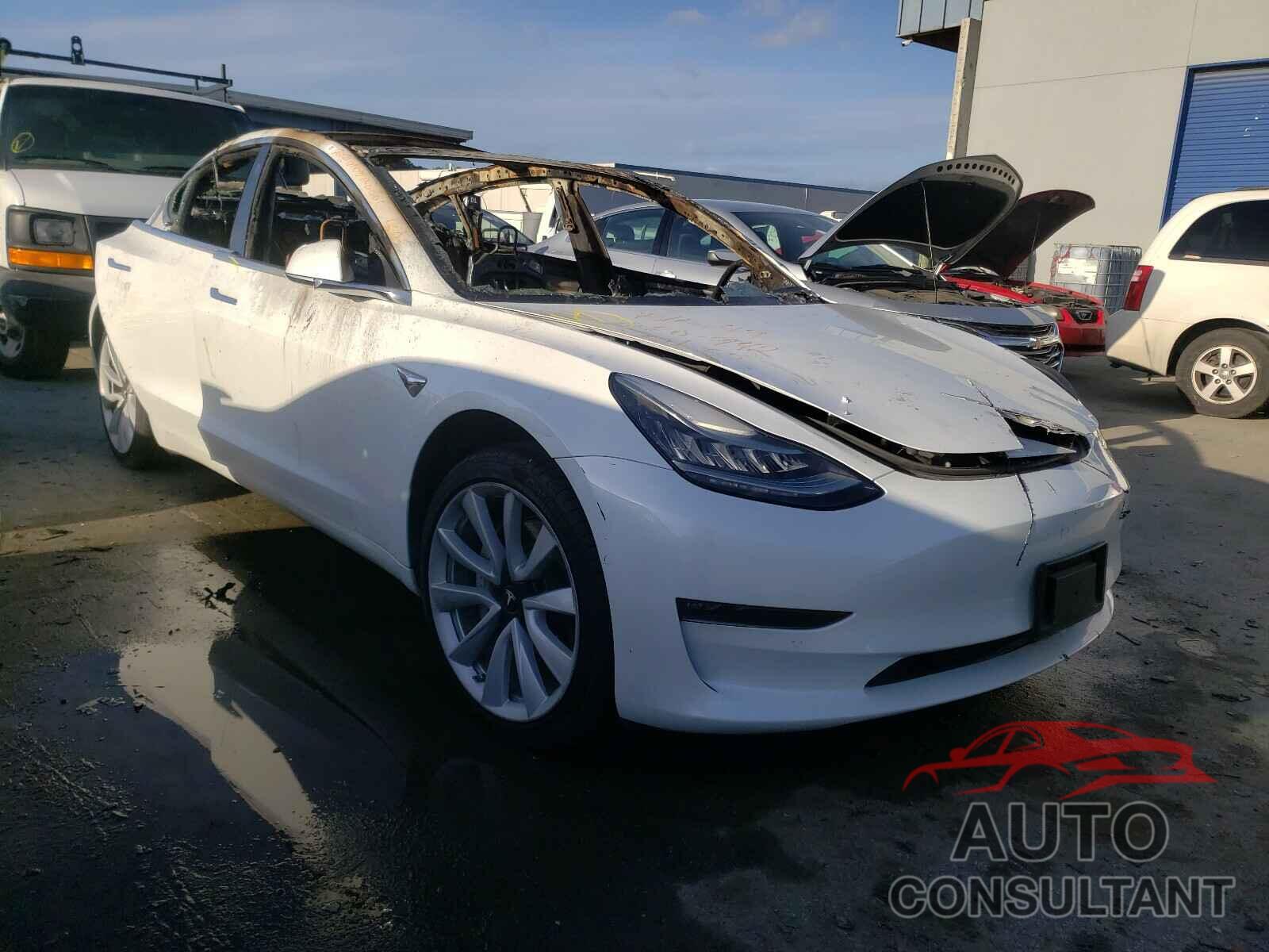 TESLA MODEL 3 2017 - 5YJ3E1EA5HF003785