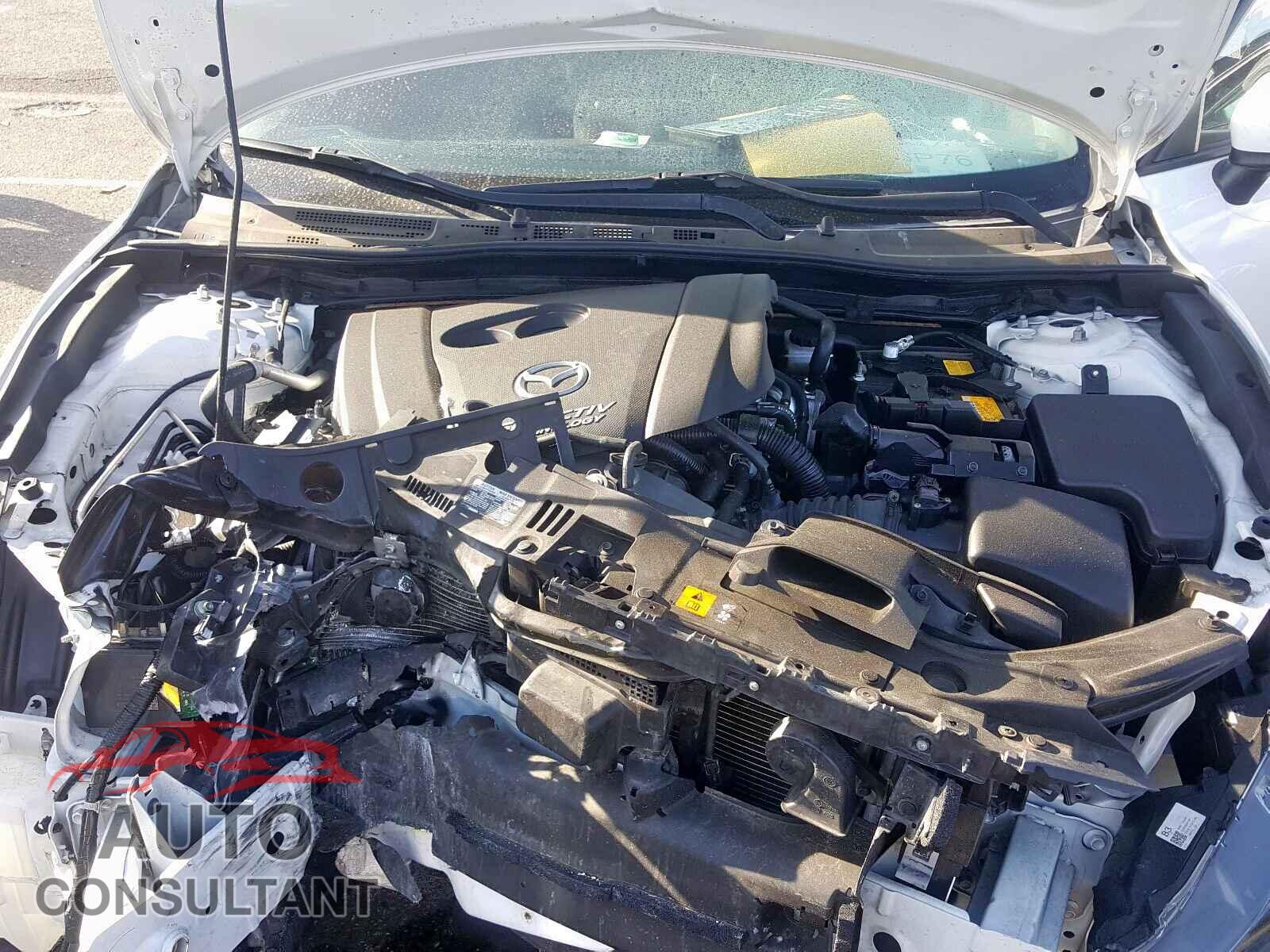 MAZDA 3 2017 - 5YFEPRAE9LP065147