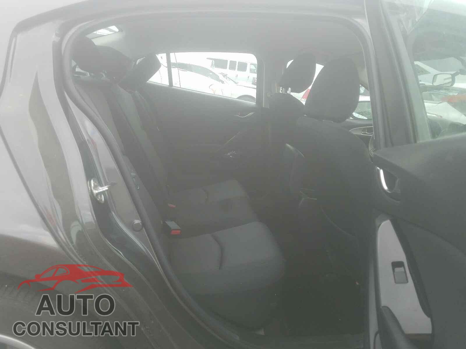 MAZDA 3 2017 - 3MZBN1U79HM102779
