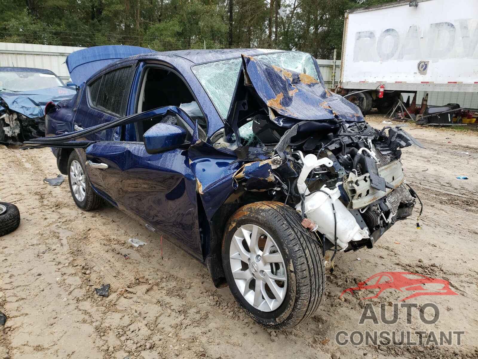 NISSAN VERSA 2018 - 3N1CN7AP0JL867392