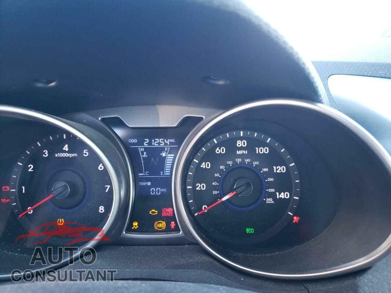 HYUNDAI VELOSTER 2015 - 3MVDMBBL9MM319357