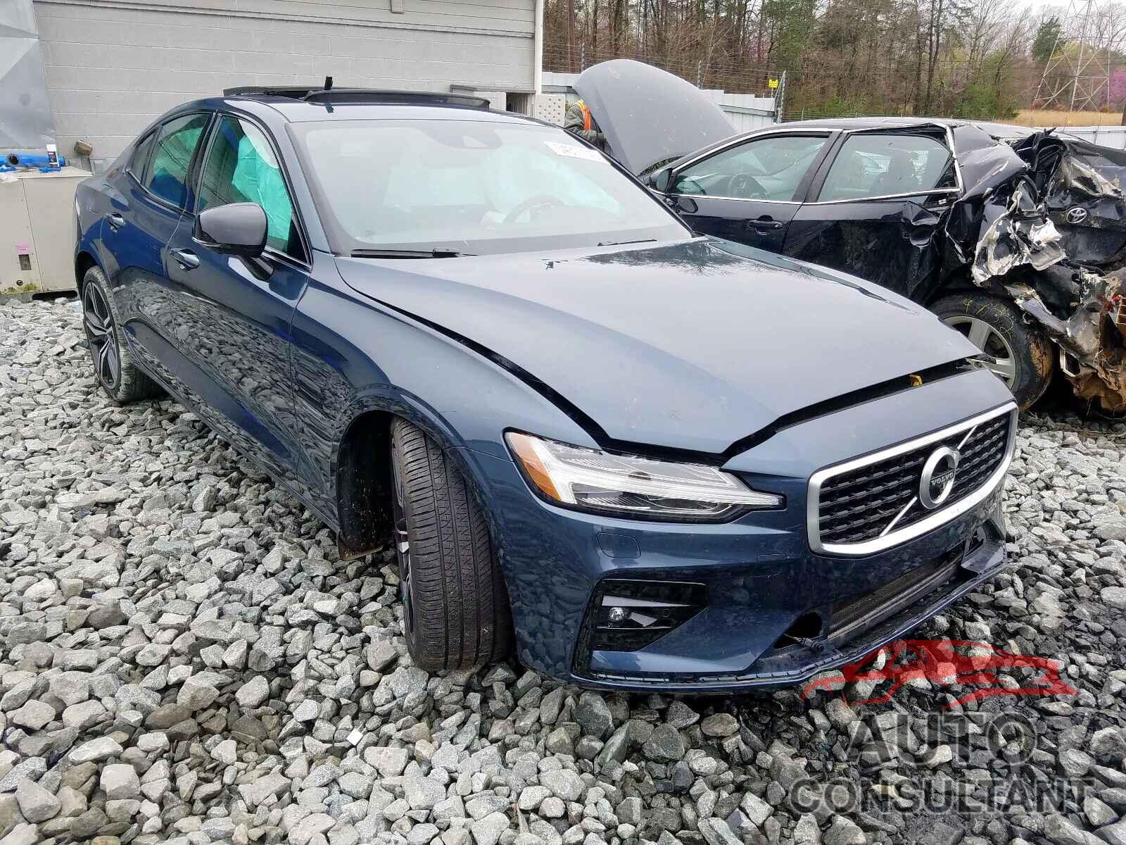 VOLVO S60 2019 - 7JR102FM5KG017995