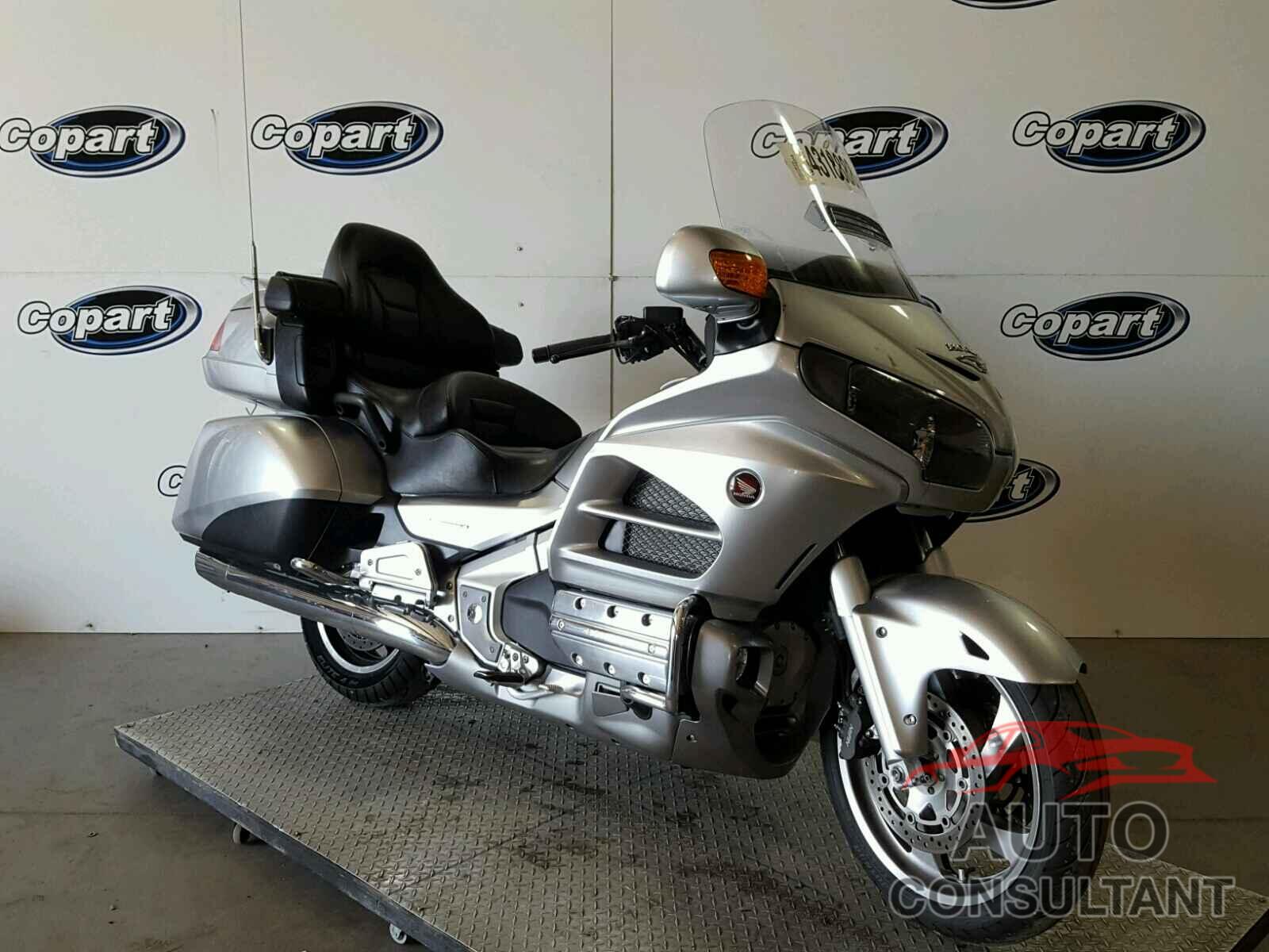 HONDA GL CYCLE 2015 - JH2SC68H6FK300305
