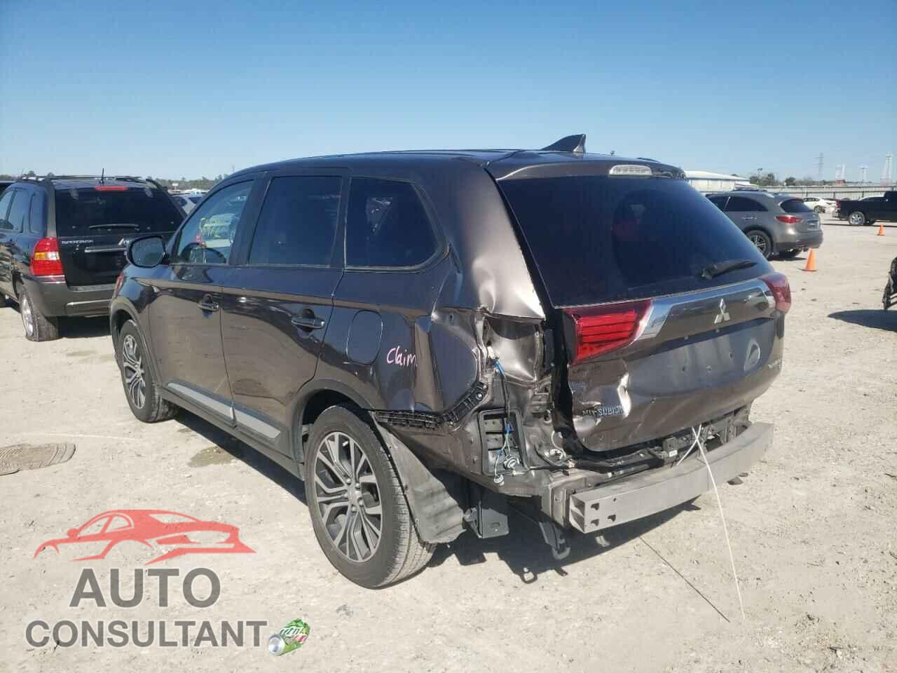 MITSUBISHI OUTLANDER 2018 - JA4AD3A38JZ021981