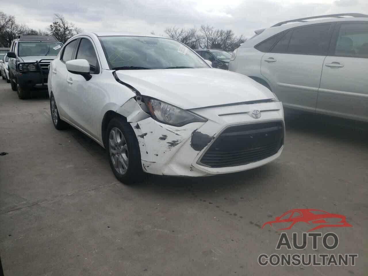 TOYOTA YARIS 2017 - 3MYDLBYV3HY166021