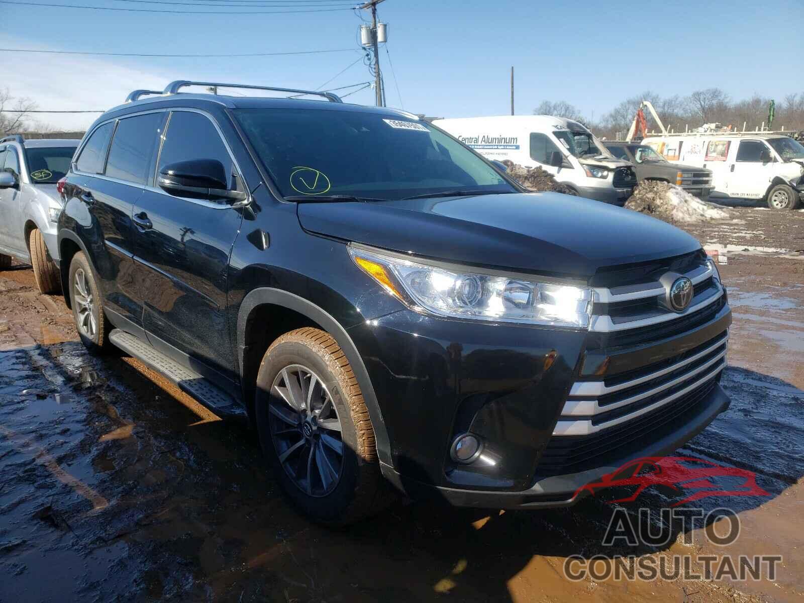 TOYOTA HIGHLANDER 2019 - 5TDJZRFH5KS619625