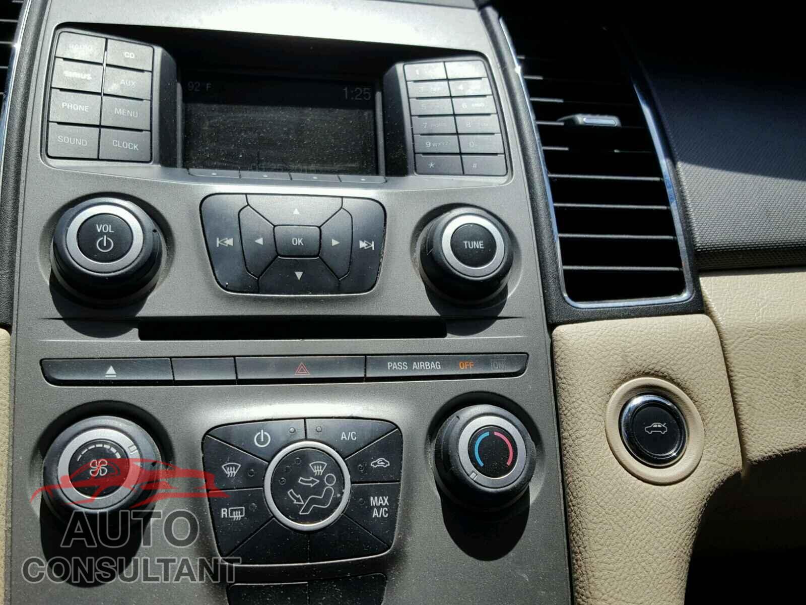 FORD TAURUS 2015 - 1FAHP2D86FG160075