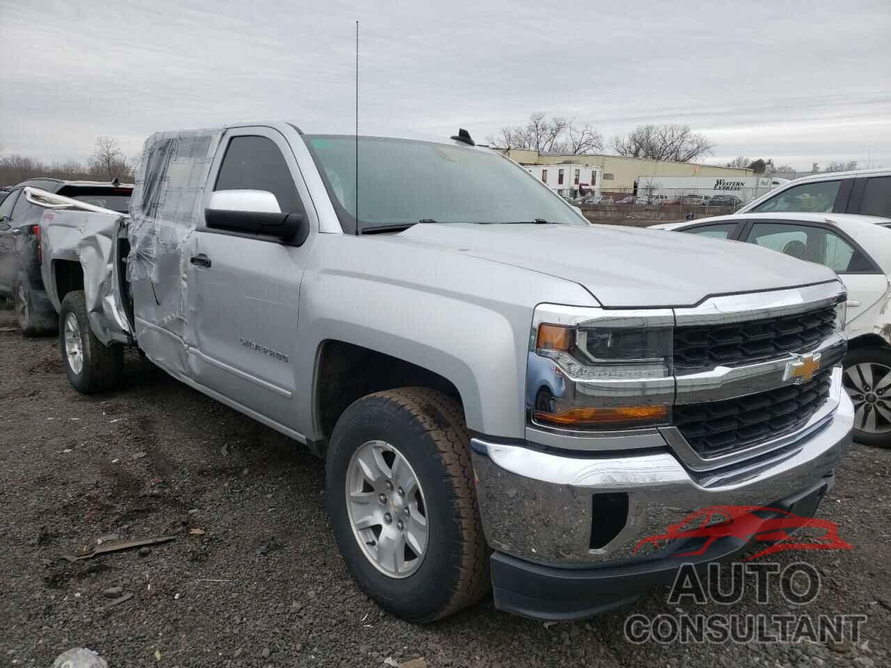 CHEVROLET SILVERADO 2018 - 1GCUKREC4JF185946