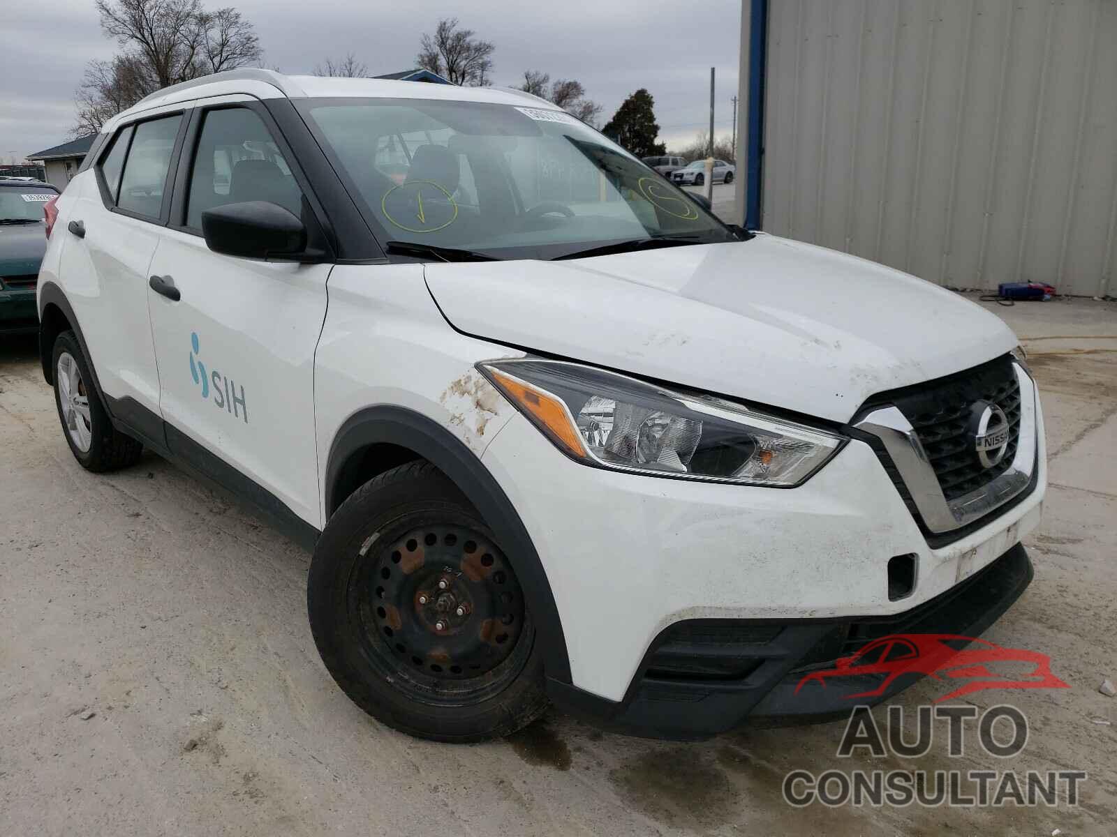 NISSAN KICKS 2018 - 3N1CP5CUXJL518323