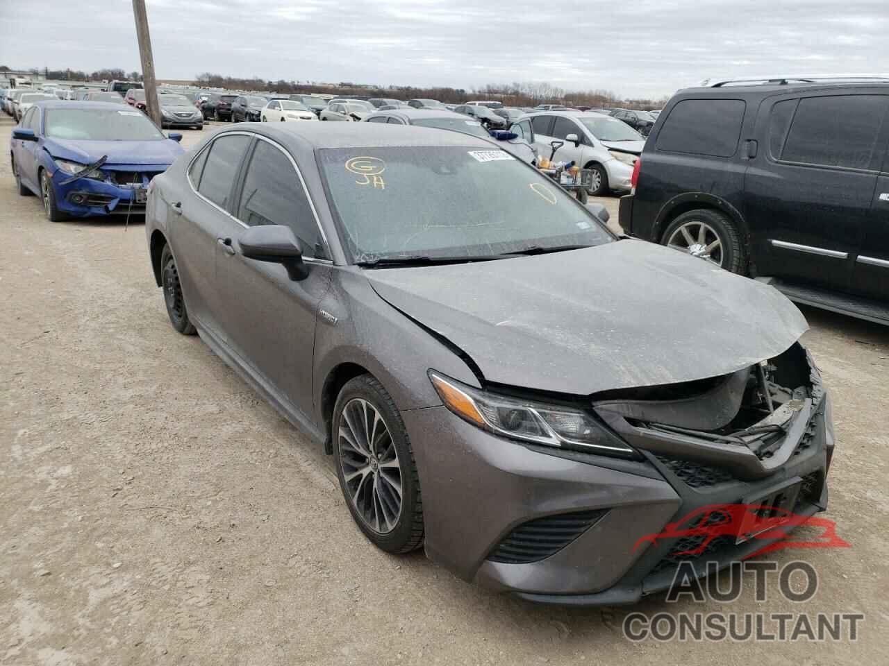 TOYOTA CAMRY 2018 - 4T1B21HK5JU004307