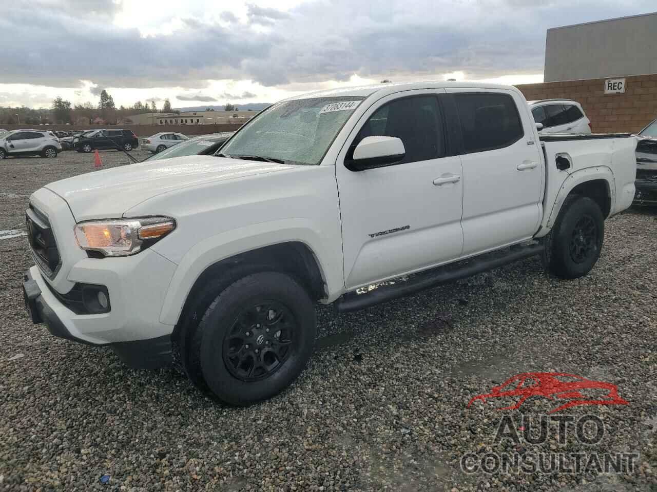 TOYOTA TACOMA 2021 - 5TFAZ5CN7MX109776