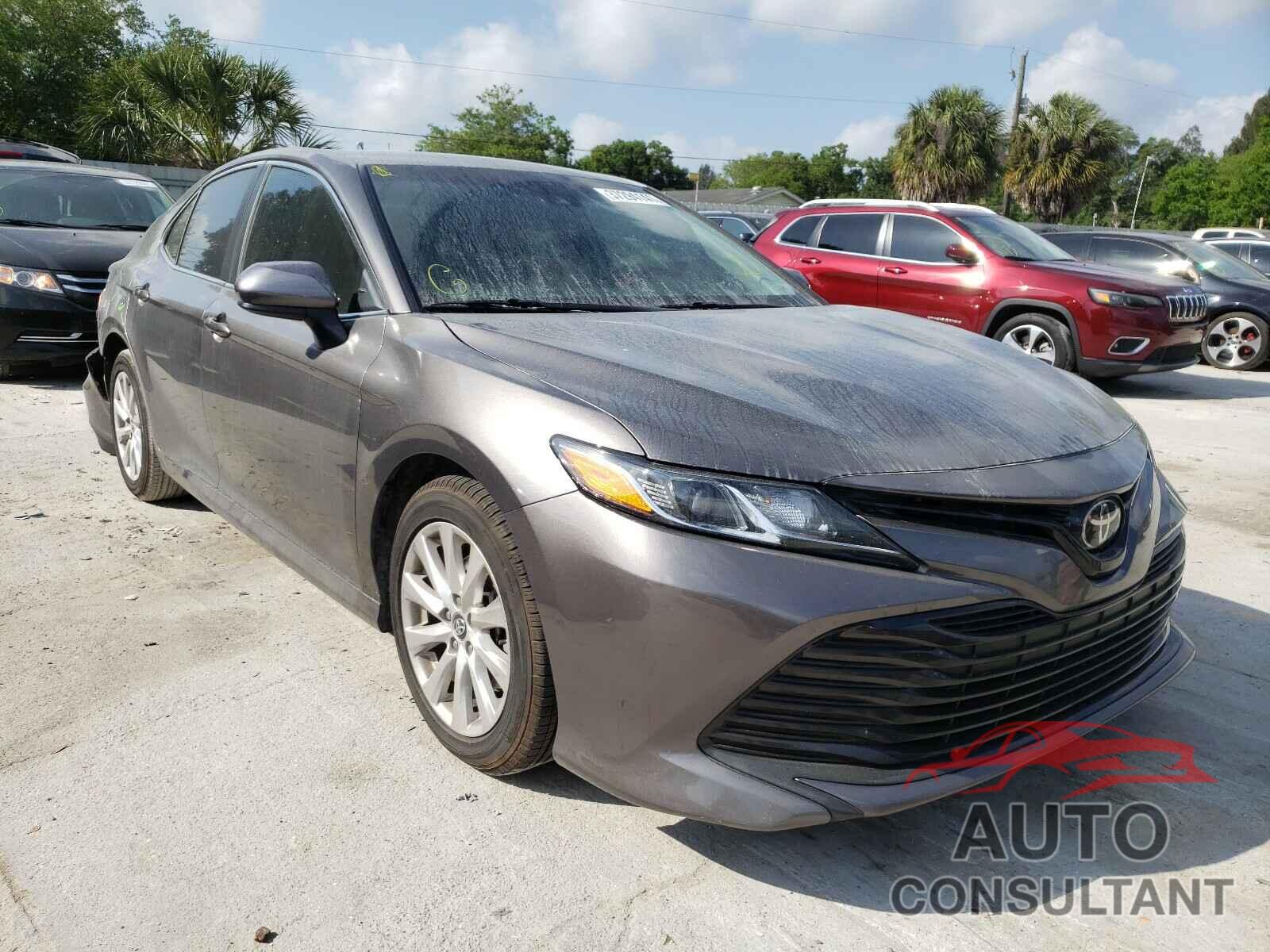 TOYOTA CAMRY 2018 - 4T1B11HKXJU099384