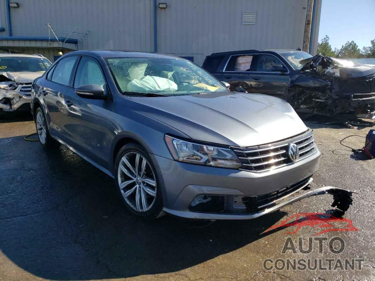 VOLKSWAGEN PASSAT 2019 - 1VWLA7A35KC000537