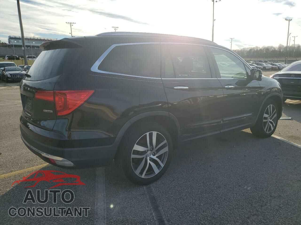HONDA PILOT 2017 - 5FNYF5H92HB018899