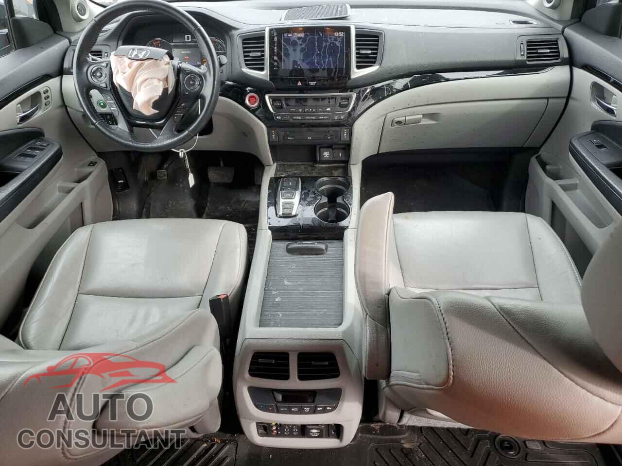 HONDA PILOT 2017 - 5FNYF5H96HB014080