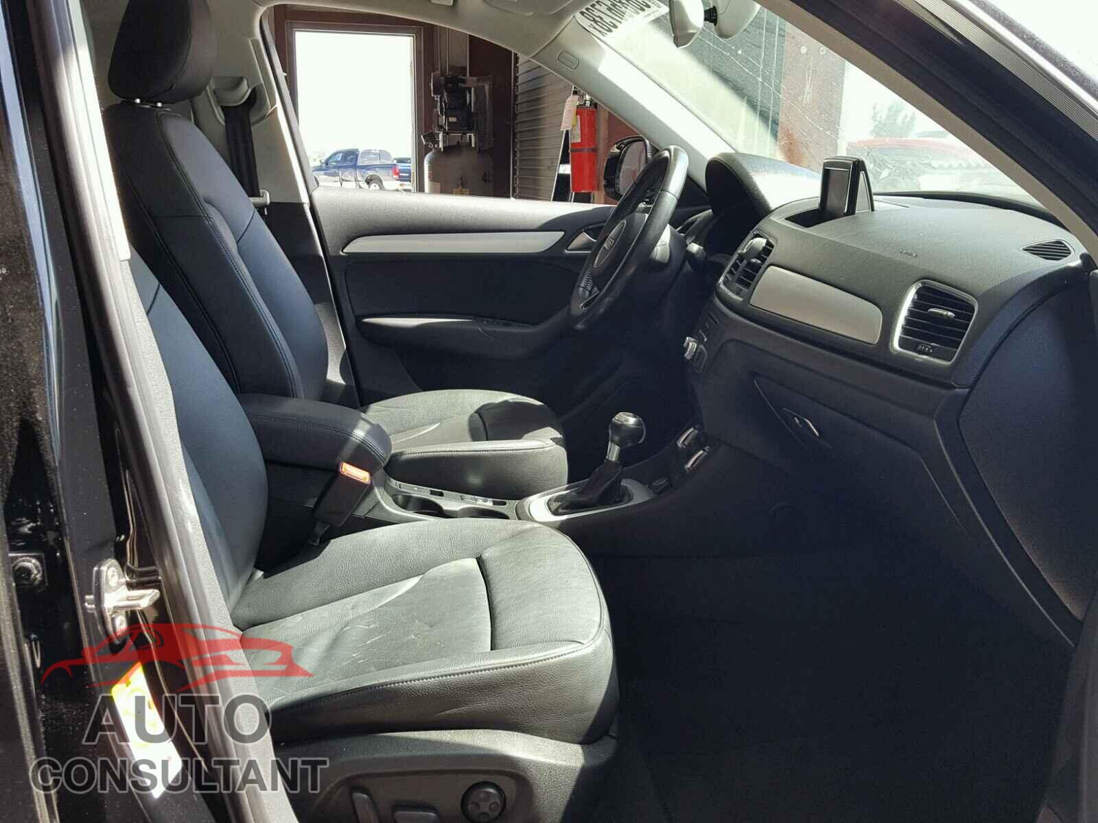 AUDI Q3 2015 - WA1BFCFS7FR001193