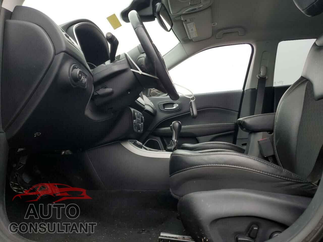 JEEP COMPASS 2018 - 3C4NJDBBXJT408776