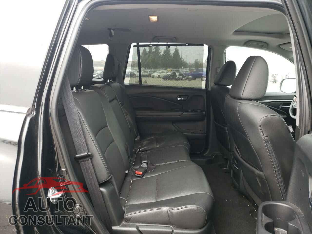 HONDA PILOT 2021 - 5FNYF5H25MB045236