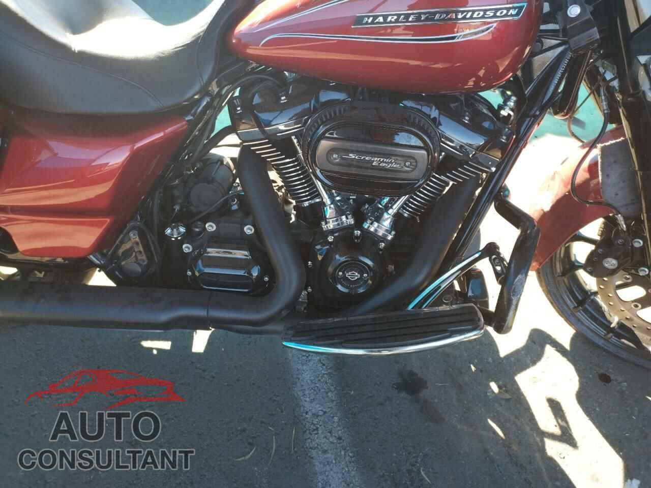 HARLEY-DAVIDSON FL 2018 - 1HD1KTC33JB652055