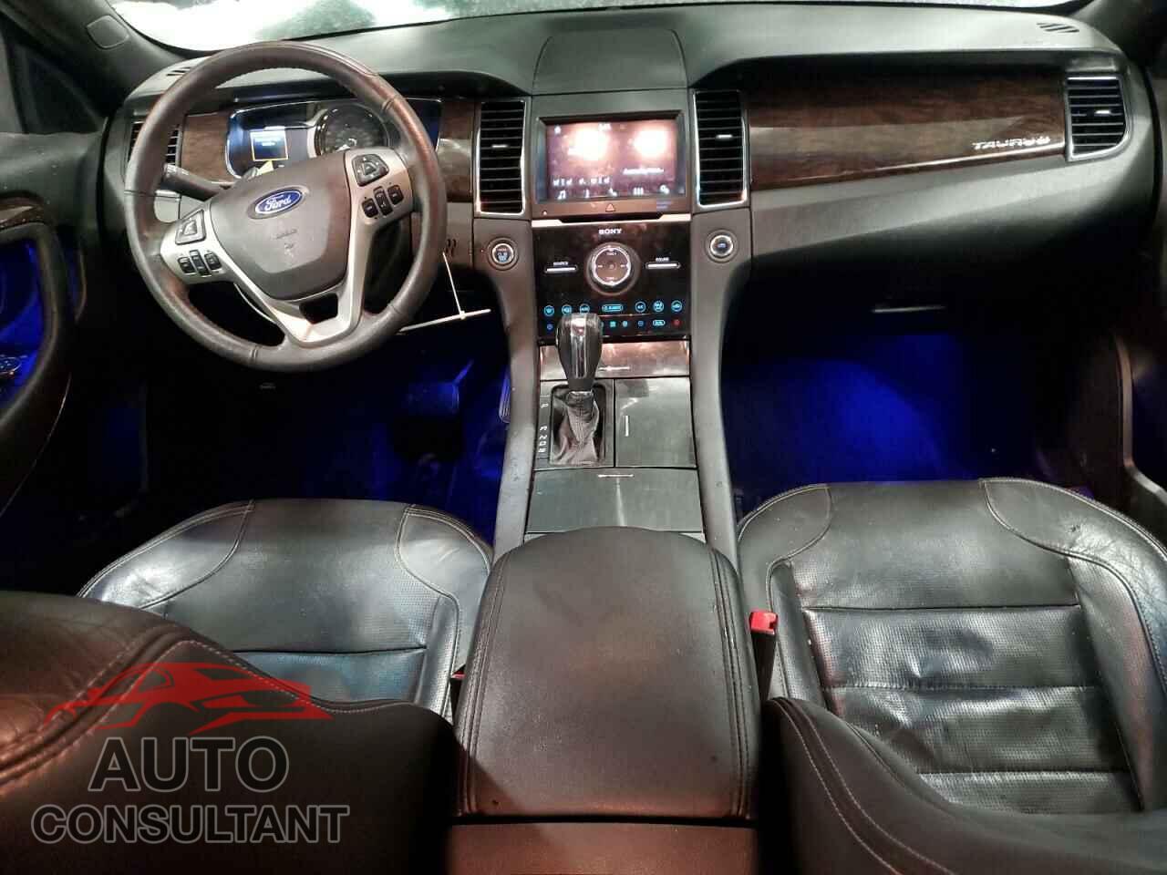 FORD TAURUS 2017 - 1FAHP2F83HG104823