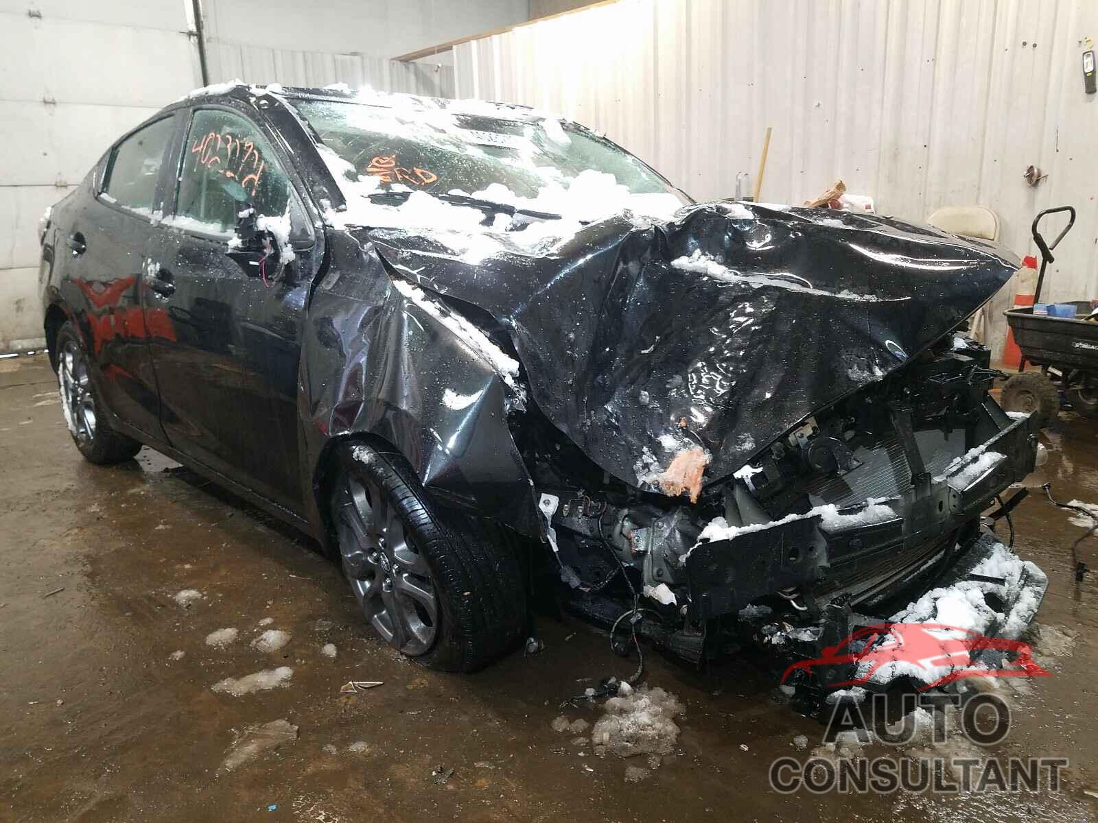 TOYOTA YARIS 2019 - 3MYDLBYV2KY510011
